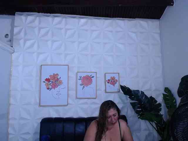 Valentina-mature webcam