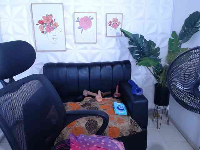 Valentina-mature webcam