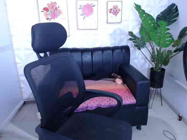 Valentina-mature webcam