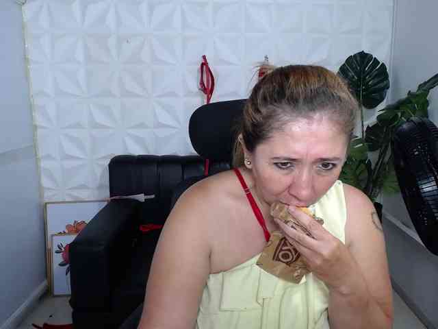 Valentina-mature