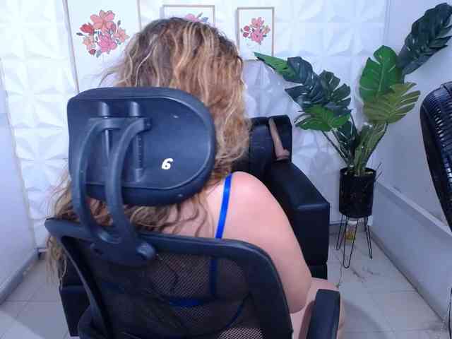 Valentina-mature webcam