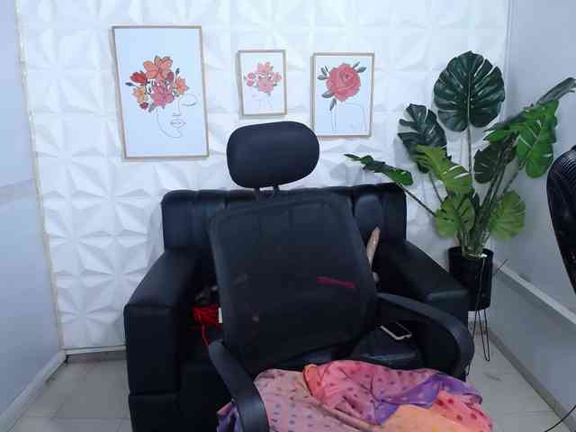 Valentina-mature webcam