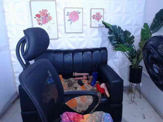 Valentina-mature webcam