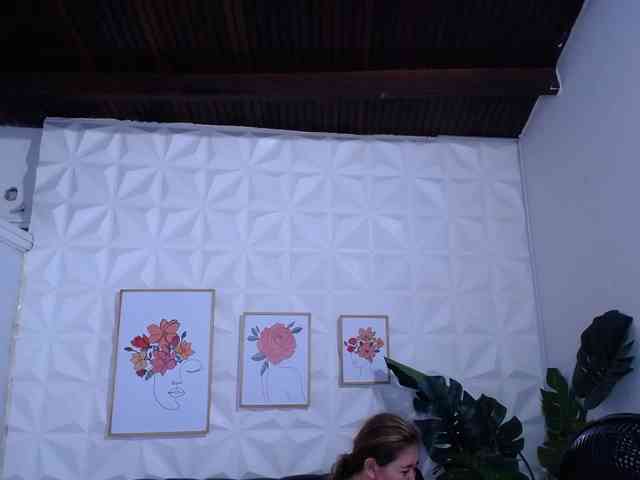 Valentina-mature webcam