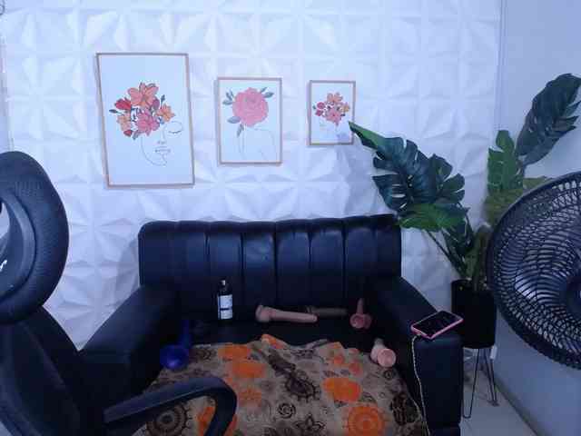 Valentina-mature webcam