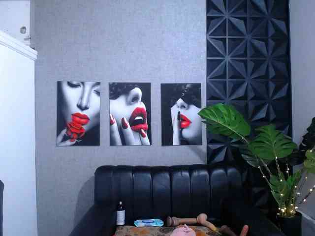 Valentina-mature webcam