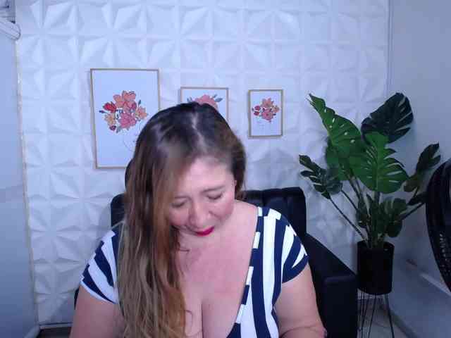 Valentina-mature webcam