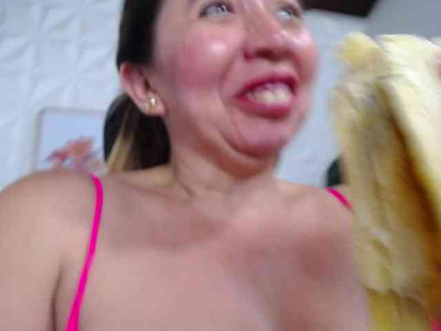 Valentina-mature webcam