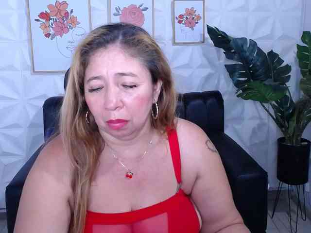 Valentina-mature webcam