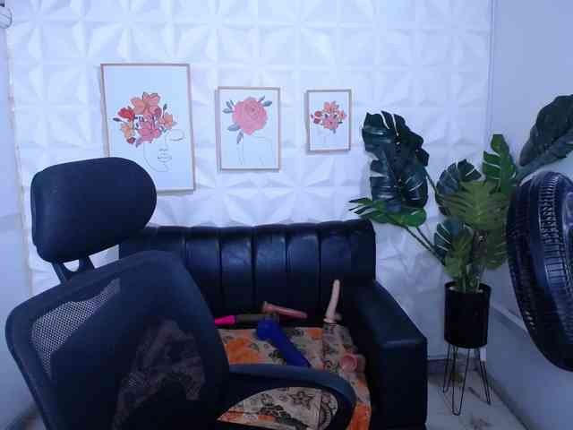 Valentina-mature webcam