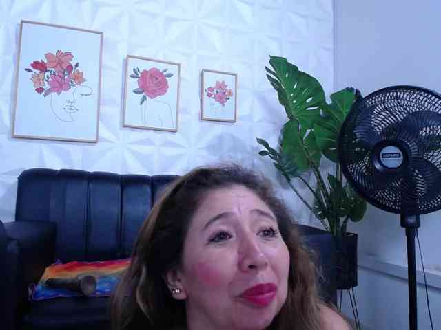 Valentina-mature webcam