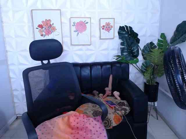 Valentina-mature webcam