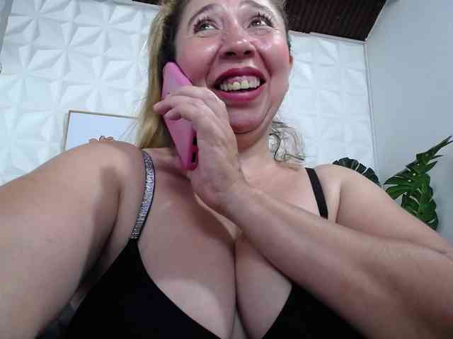 Valentina-mature webcam