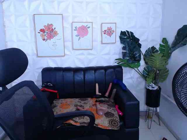 Valentina-mature webcam