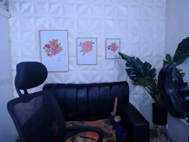 Valentina-mature webcam