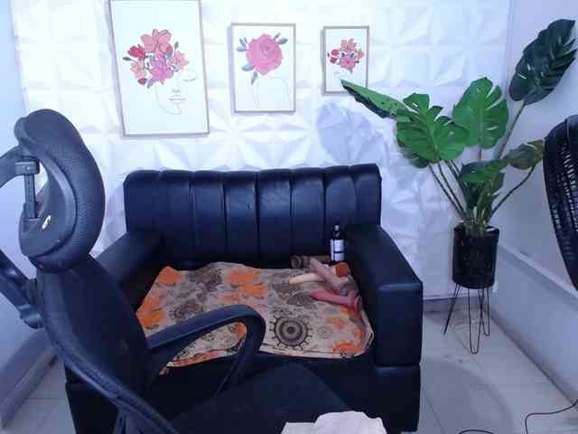 Valentina-mature webcam