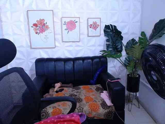 Valentina-mature webcam