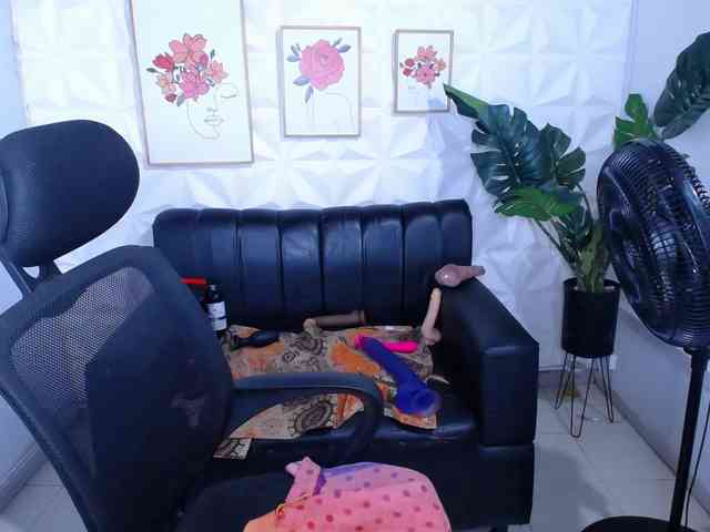 Valentina-mature webcam