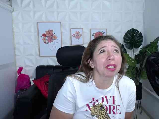 Valentina-mature webcam