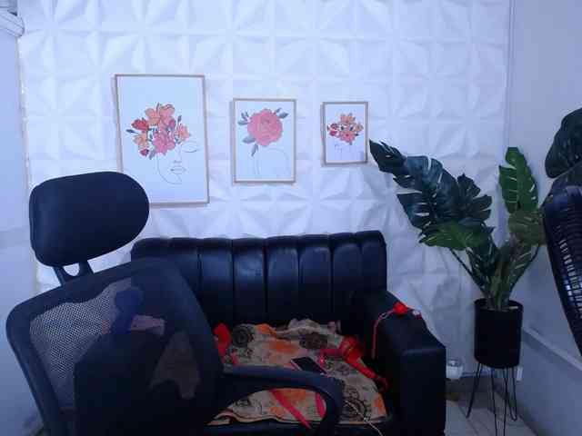 Valentina-mature webcam