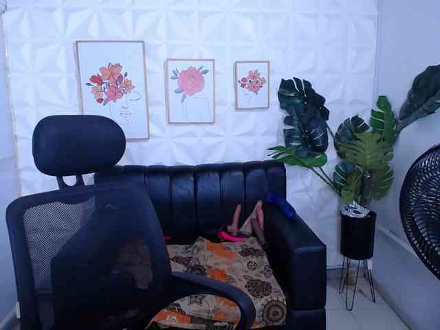 Valentina-mature webcam