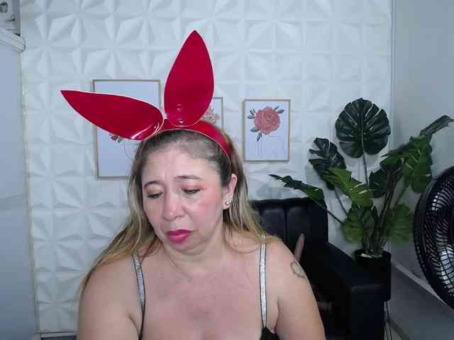 Valentina-mature webcam