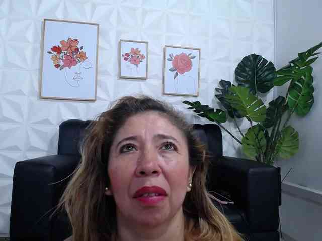 Valentina-mature webcam