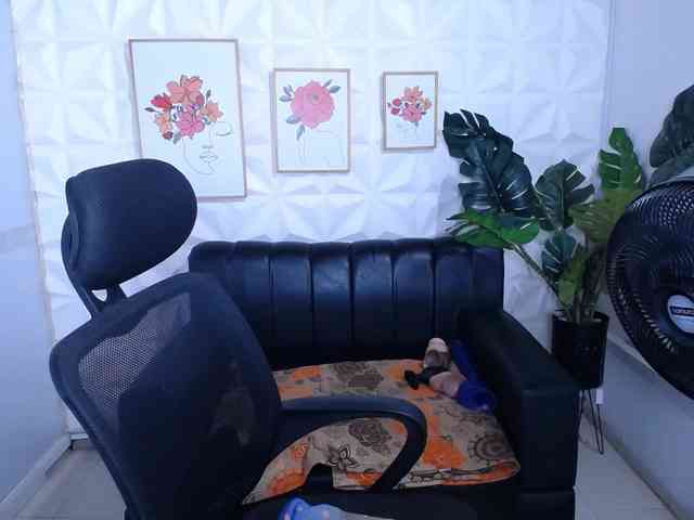 Valentina-mature webcam