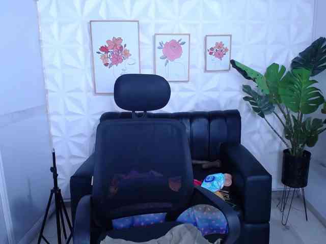 Valentina-mature webcam