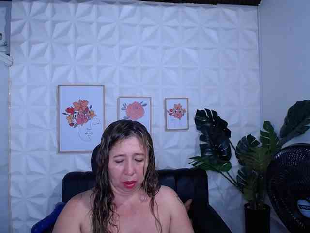 Valentina-mature webcam