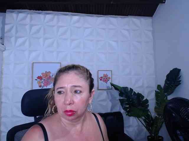 Valentina-mature webcam