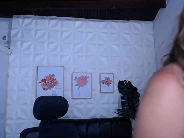 Valentina-mature webcam