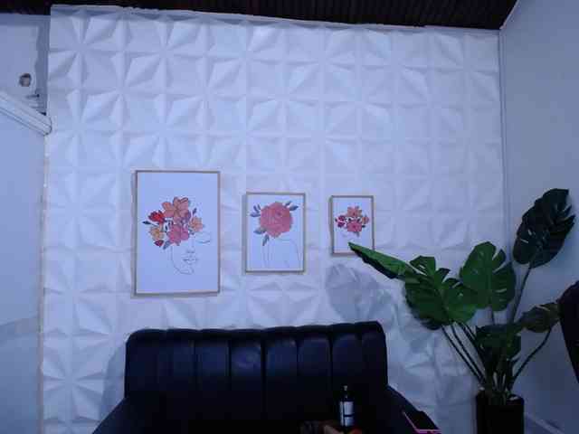 Valentina-mature webcam