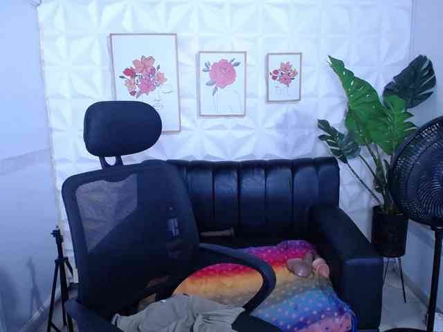 Valentina-mature webcam