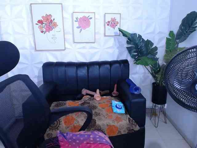 Valentina-mature webcam