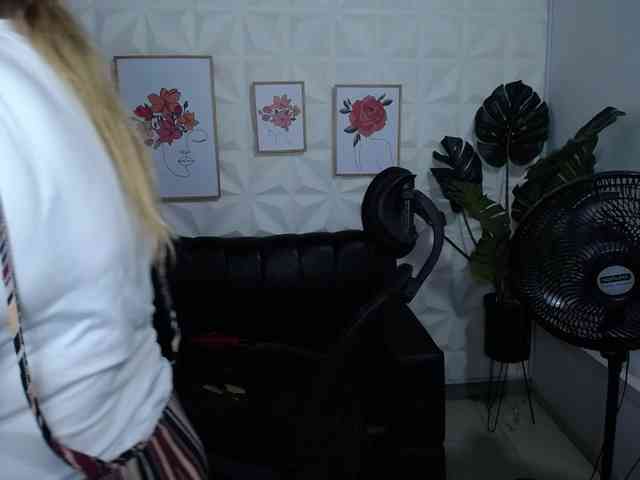 Valentina-mature webcam