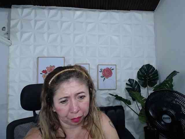 Valentina-mature webcam