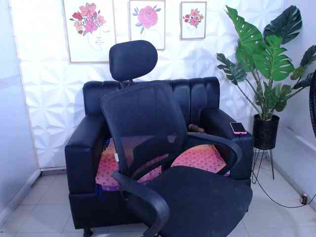 Valentina-mature webcam