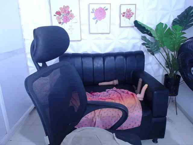 Valentina-mature webcam
