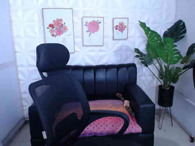 Valentina-mature webcam