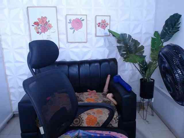 Valentina-mature webcam