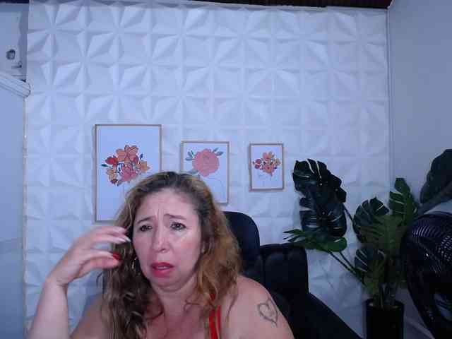 Valentina-mature webcam