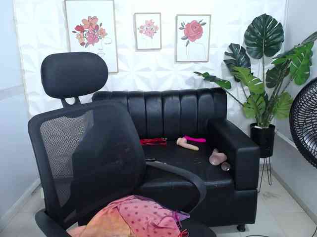 Valentina-mature webcam