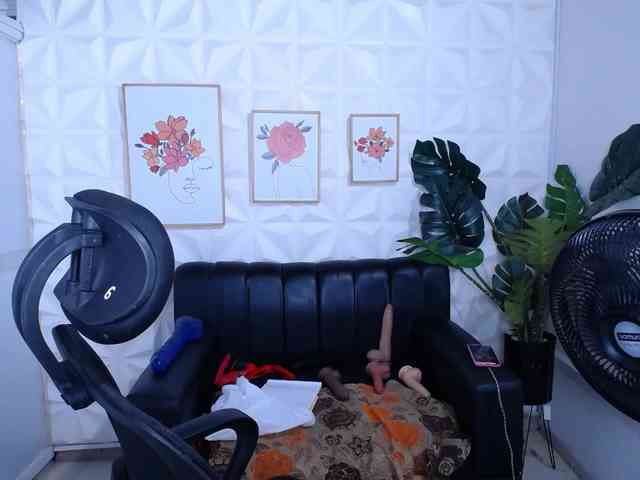 Valentina-mature webcam