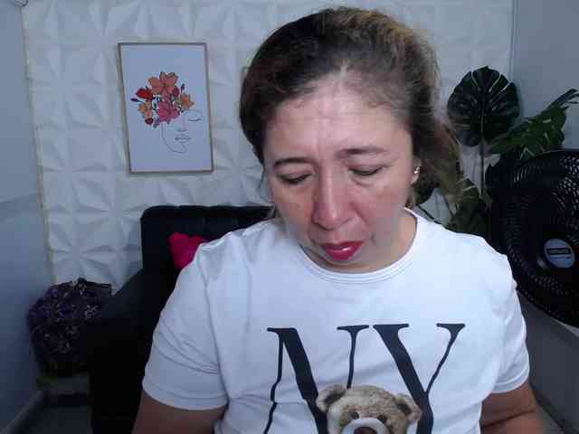 Valentina-mature webcam