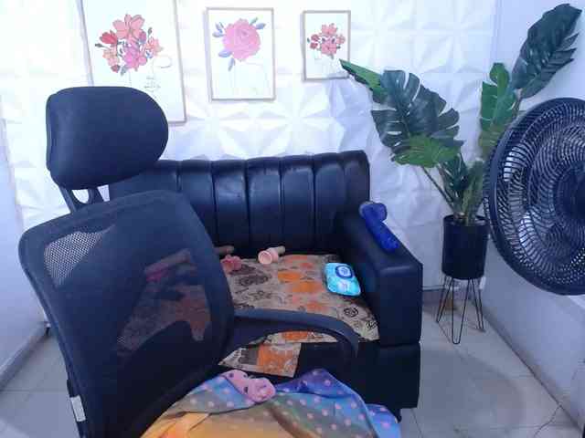 Valentina-mature webcam