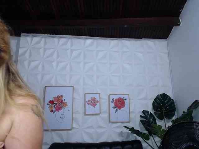 Valentina-mature webcam