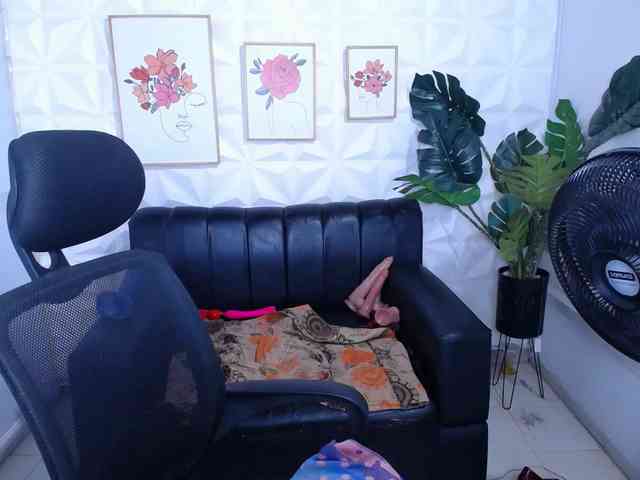 Valentina-mature webcam