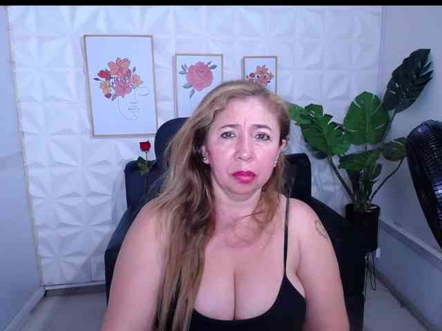 Valentina-mature webcam