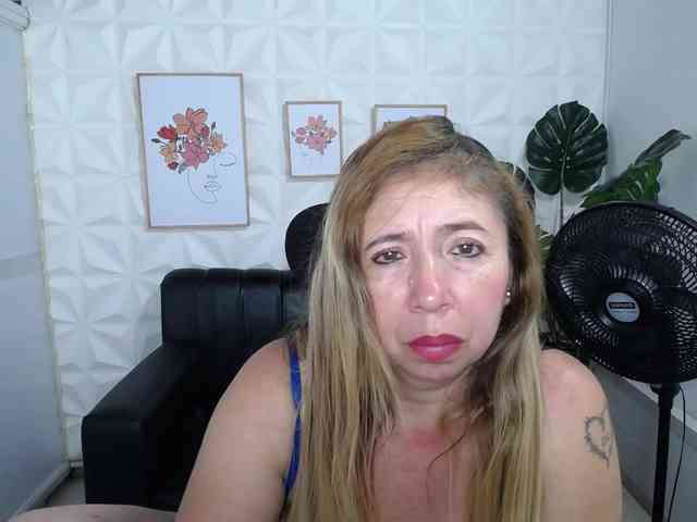 Valentina-mature webcam